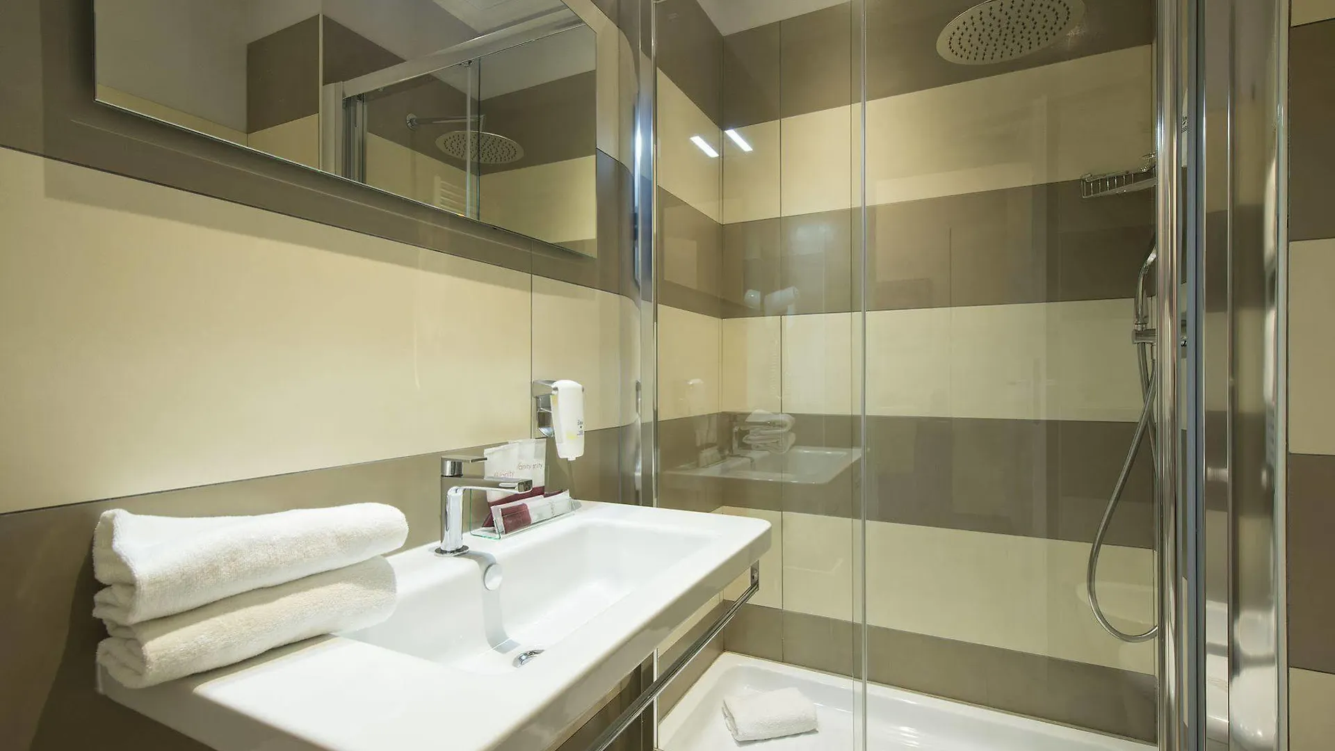 Arenula Suites Rome 2*,  Italy